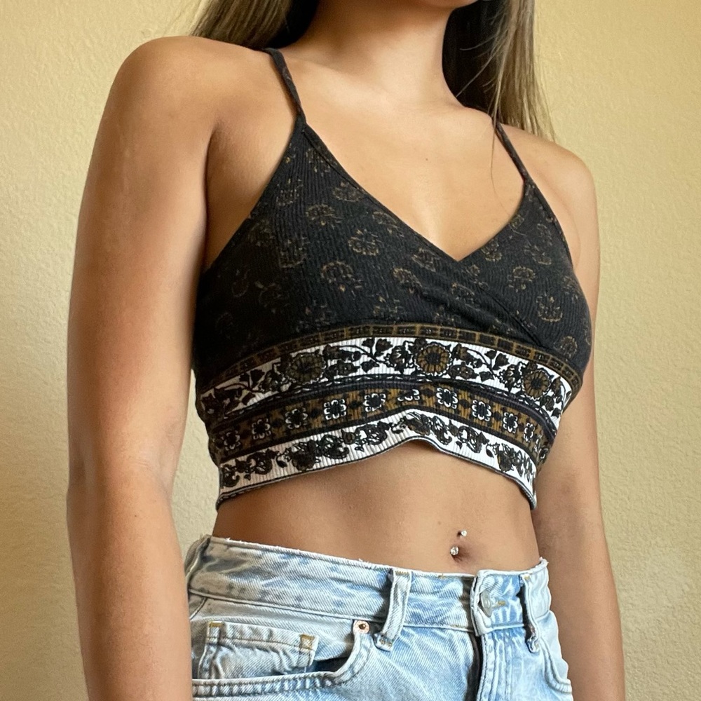 💗 F21 Crop Top